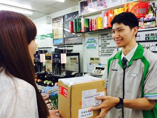 去超商买东西,忘了带钱包 也没带悠游卡.