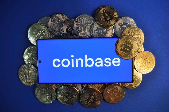 【美股新聞】Coinbase 搭上 ETF 浪潮，兩年來首次實現單季獲利！