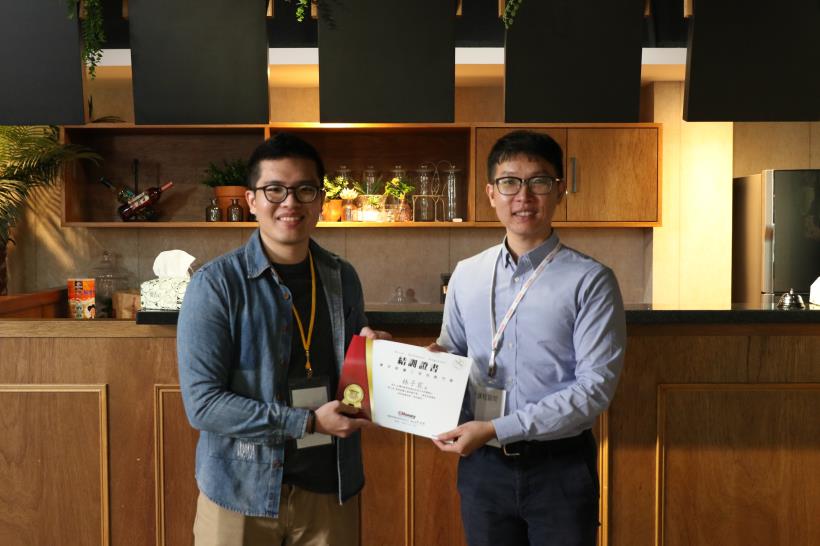 「當你不熱愛這份工作，狂換公司就業，結果也都是一樣」他用這個方式轉職，培養自己的第二專長