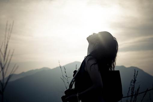 一個讓空姐感動又內疚的真實故事，看完眼淚都掉下來了...