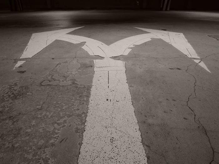 站在人生十字路口,向左走,向右走?