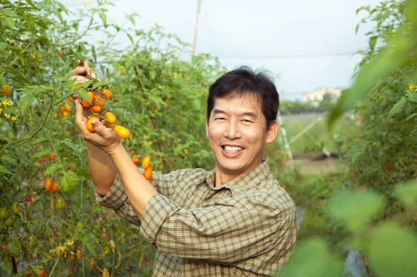 3 年前辭職，返鄉當農夫！65年次-黃先生：務農是夢想、投資當副業，每月收入將近 8 萬！