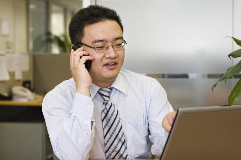 多虧失業，讓我收穫更多！31 歲前保險業務：靠 2 條選股「線」索，3 週賺進 $120,727！