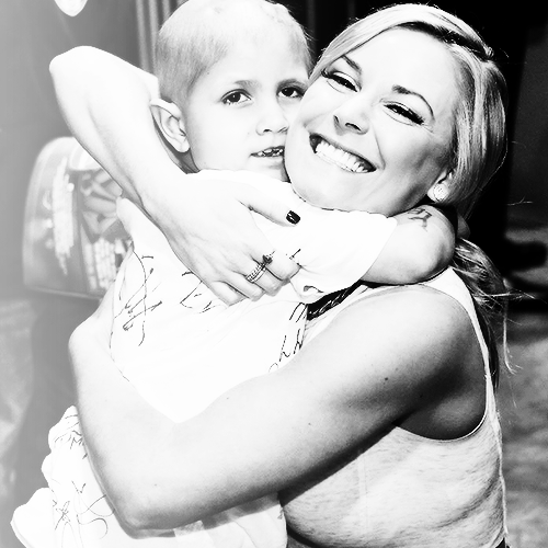 當很多人都覺得摔角運動等於暴力時，一個八歲小男孩的故事改變所有人的看法....