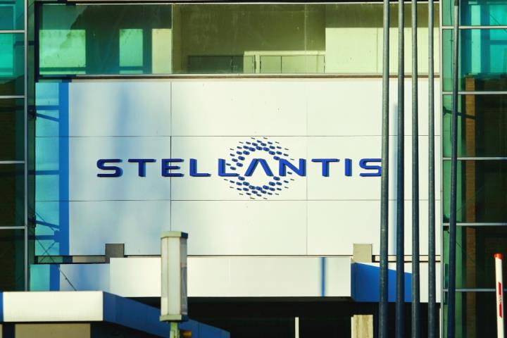 【美股新聞】Stellantis義大利電動車產量前景不明，政府獎勵能否奏效？