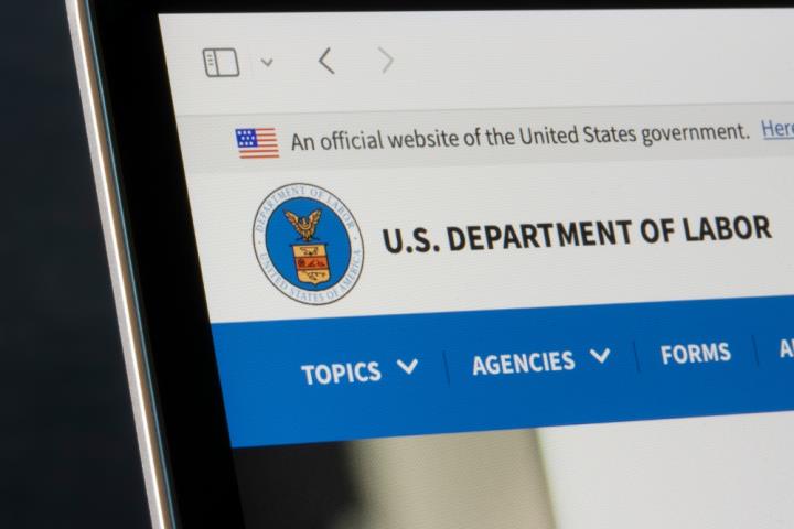 【美股新聞】美國初領與續領失業金人數雙降，經濟衰退疑慮緩解