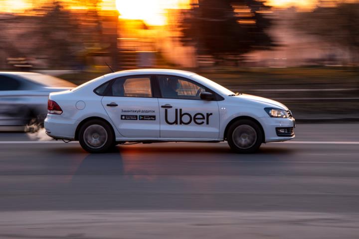 【美股新聞】Uber投資自駕技術開發，英新創Wayve具備競爭特斯拉FSD潛力！