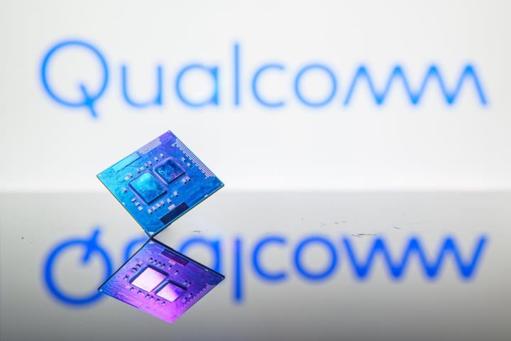 【美股新聞】高通傳聞想吃下英特爾，Intel陷入轉型關鍵期