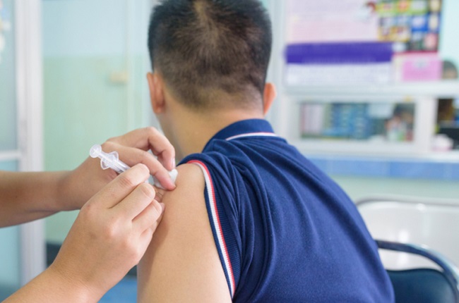施打 流感疫苗 竟傳４死、76起不良反應…專家：出現副作用，別忘５種保險有保障！