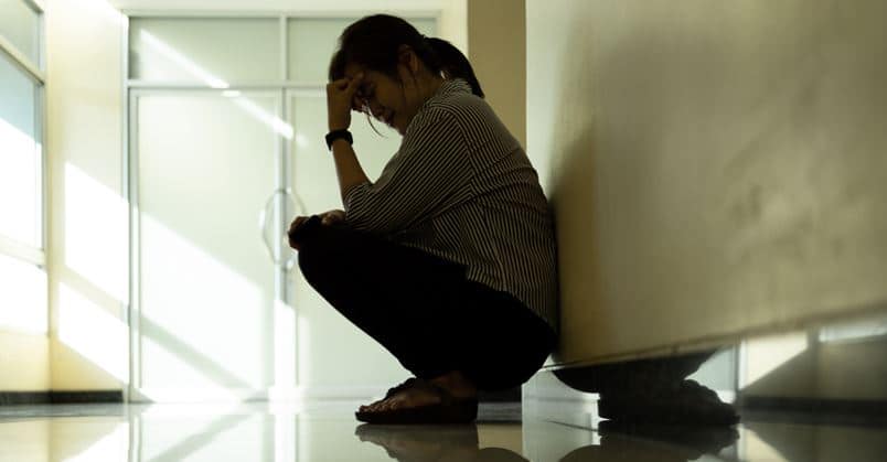 婚後多年，才知對方是同志… 丈夫癌末臨終，她邀「情敵」伴夫最後一程，只因：夫妻一場，我希望他走得圓滿