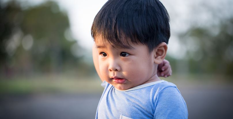 孩子一鬧脾氣，爸媽就只能妥協？ 你的「軟弱、沒原則」正悄悄毀了孩子的一生