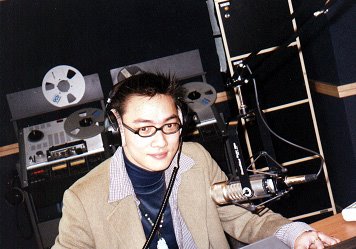 事業成功卻陷入人生低潮,「幫助他人完成夢想」成為生命的目標!三金主持人賈培德的辯論之路!