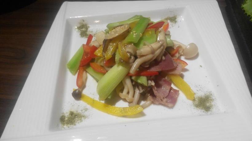 【減脂小確幸】喫飯嚐鮮：日式-三本味