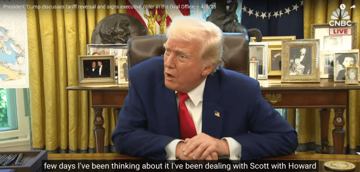 Trump簽署行政命令時對推遲關稅發表看法