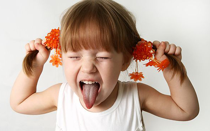 巴菲特：「在錯誤的道路上，奔跑也沒有用」！投資想成功，先避開 這 4 種心態...