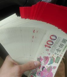 彭渤程在校園心理支持工作照片