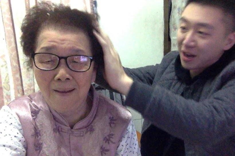 擁有19萬粉絲，連徐佳瑩也愛的全民阿嬤 邢黃滿金，爆紅背後，竟是因 每個人都有過的「洋蔥故事」...