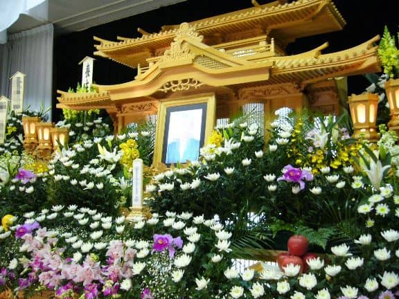 死後 不舉行葬禮，不要墳地，日本人選擇「零死」的比率 正在增加！