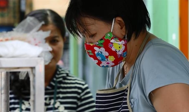 老公罹癌去世，只能打黑工維生...最堅強的外籍媽媽：為了餵飽孩子，就算被黑道恐嚇也不能收攤