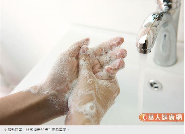 口罩復活秘訣：照紫外線、噴酒精？6 大最夯問題專業藥師一次破解！