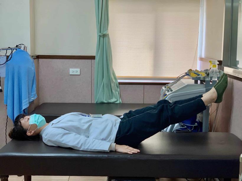 怕染肺炎...不敢去健身房就在家運動吧！物理師分享三招，每次 15 秒，屁股會越來越翹！