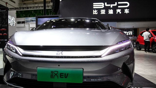 「股神」巴菲特連續減持比亞迪股票，市場反應如何？