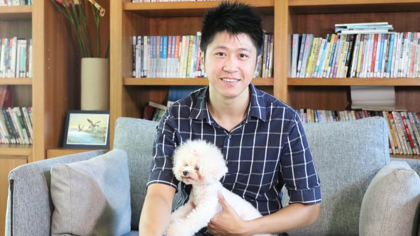 「學歷不如人，那就比別人早累積經歷！」他19歲休學、24歲買房 靠兩招逆轉人生！