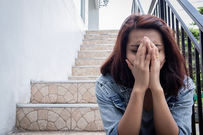 傷心的女性