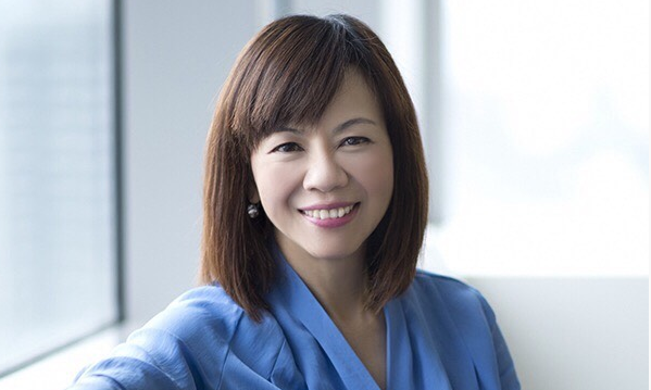 「有時，你要主動舉手。」鄒開蓮放棄完美履歷，改做從沒接觸的「這個」，竟讓自己 成功站上國際舞台！