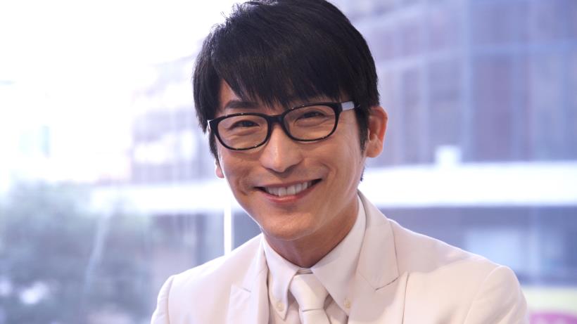 牛爾，建中、醫學院「高材生」，卻一直覺得「很自卑」...甘願做月薪兩萬業務，只為了等「這個機會」！