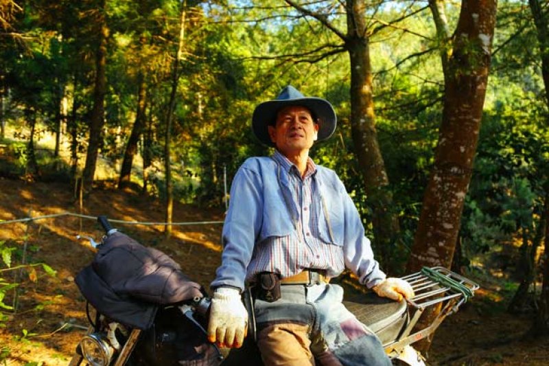 賴倍元，放棄當貨運小開，花了30年、20億做「這件沒有營收的事」...只為創造出流傳千年的「價值」！