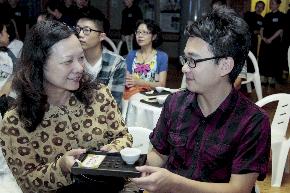 大四生廖學邦靠權證 4 年資金翻 8 倍