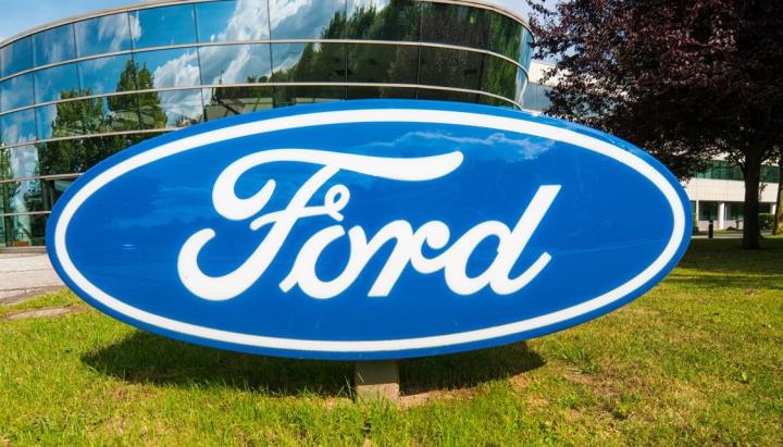 【美股新聞】由於潛在的電池問題，福特停止了其電動 F-150 Lightning 的生產和運輸