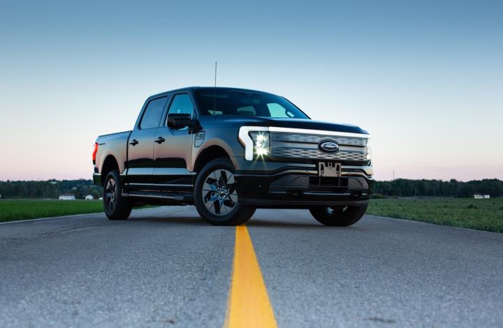 【美股新聞】福特計劃於 3 月 13 日重啟電動 F-150 Lightning 的生產