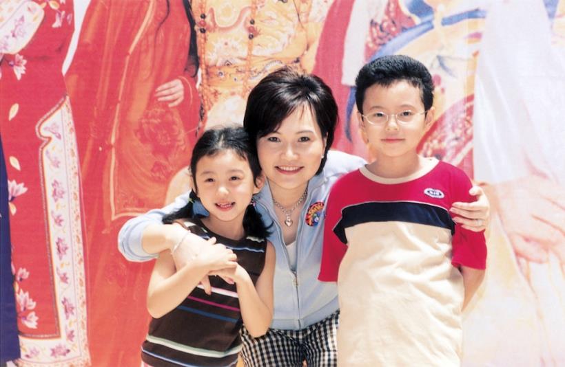 主播 沈春華 竟自爆給兒子零用錢竟是驚人數字！全台灣的媽媽都被打臉了...
