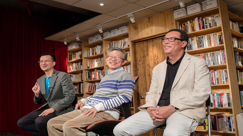 站在巨人的肩膀上投資!風險比股票低,獲利卻比定存高的方法就是「這個」...穩賺退休金