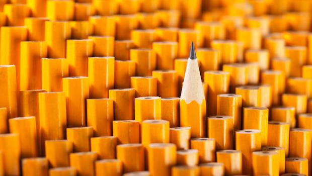 30 歲以前還是滿身負債，他卻靠「這 5 招」投資，現在身價...居然超過 3 千萬！