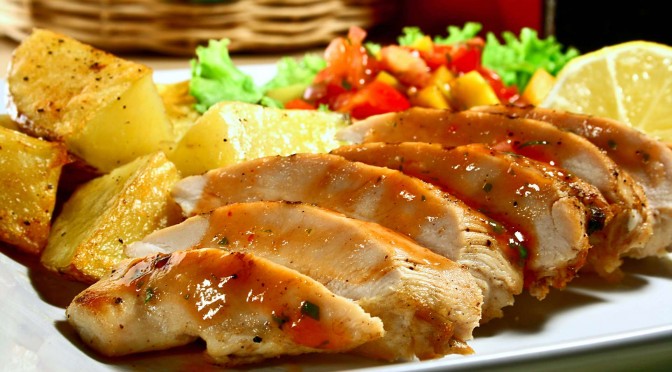 關鍵就在「自嘲」!交際達人不說的 3 秘辛,記下來 ....走到哪都是焦點