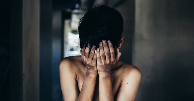 被最愛的人傷害，保險賠不賠？家暴 該如何自「保」？專家：家暴防治法 保護對象不限家人，同居、親密關係也適用！