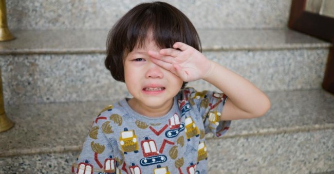 「我的小孩很乖，一定是因為別人帶壞他！」恐龍家長教出的孩子，注定成不了大事