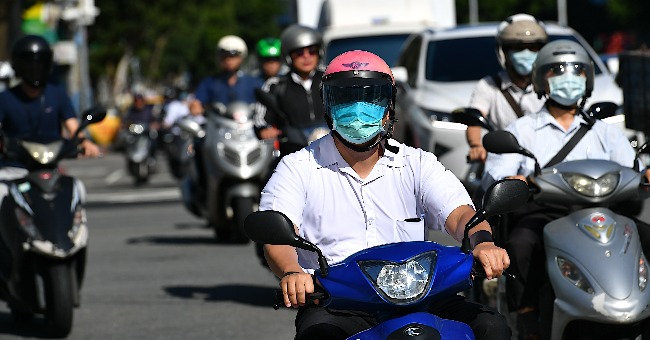 勞保退休金月領、一次領哪個最划算？萬一算錯請領年齡，勞保年金最慘少領 20％！
