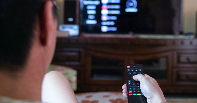 Netflix 爆紅影集不斷，帶動股價上漲！用 ETF 投資，你也能跟上串流起漲列車！