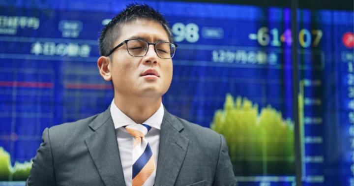 航運股、金融股跌成這樣...該加碼攤平成本嗎？做好配置 3 點配置，減少股市下跌損傷！