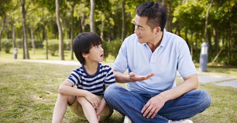 國中兒子：「我想跟女朋友上床！」爸爸用這 3 個問題回覆孩子，教會他  一生最重要的事！