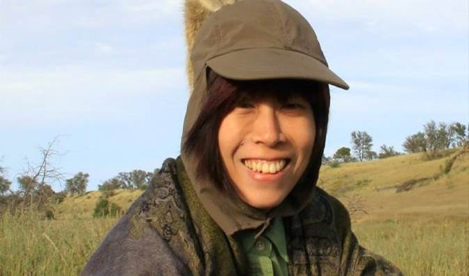 台大畢業的溫芳玲，曾職場女強人，她竟辭去百萬月薪，還飛去非洲沙漠研究動物，只為找1件比錢更誘人的東西