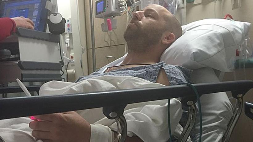 Finney被海中的生物襲擊，疼痛讓他徹夜難眠..但在看完醫生後，他卻反過來向「牠」說謝謝！Why?