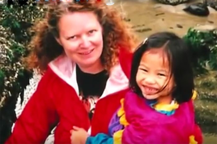 肯亞被棄養、沒有下半身、是個孤兒，她拿出「這個」，竟成為大品牌的模特紅人，下一步還準備進軍奧運！