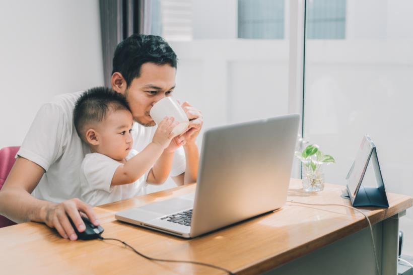 小孩一出生你幫他月存 1000元....ETF、基金、零股還是放定存，20年後分別會發生什麼事？