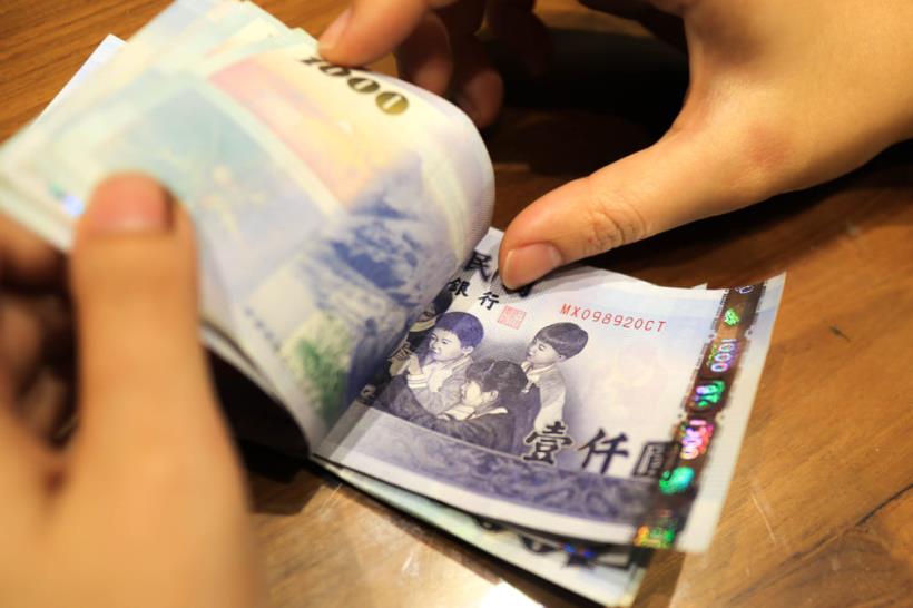 想開始存錢、投資、理財之前，請先「整理」好這 3件事：皮夾、存摺、金錢流向！
