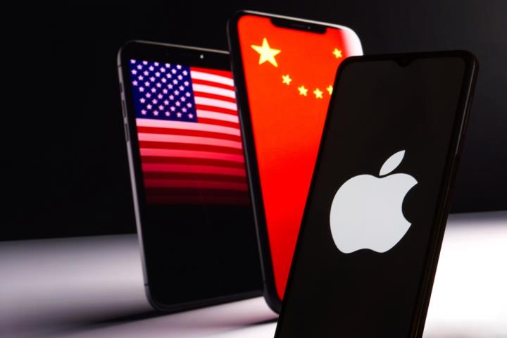 【美股新聞】蘋果中國iPhone銷量暴跌33％，期待WWDC大會揭示AI策略